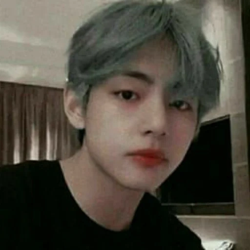 taehen, taehyung, kim ta hyun, bts taehyung, taehyun alza gli occhi al cielo