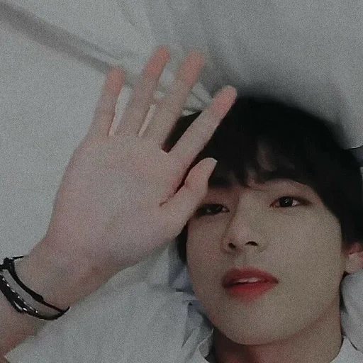 тэхен, ким тэ хён, сонный тэхен, taehyung selca, ким тэхен селфи 2021