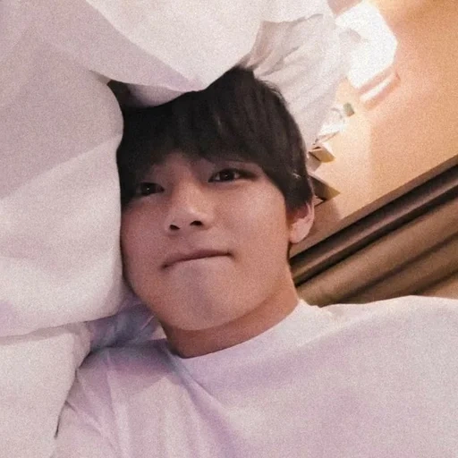 тэхен ким, бтс тэхен, ким тэ хён, taehyung selca, тэхён трансляция 23.04.2020