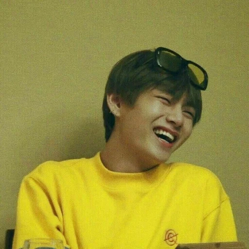 тэхен бтс, чон чонгук, ким тэ хён, bts taehyung, тэхен улыбка