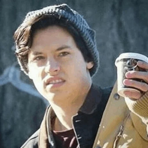 джагхед, спроус дилан коул, джагхед ривердейл, cole sprouse riverdale, мария цодокова ян фальк