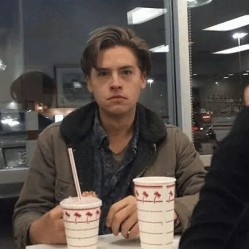 jaghead, riverdale, spruce dylan cole, cole spruce est drôle, cole sprouse riverdale