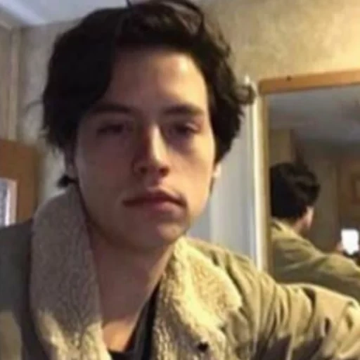 cole sund selfie, sund dylan cole, cole es divertido, riverdale cole juro, cole sprouse riverdale