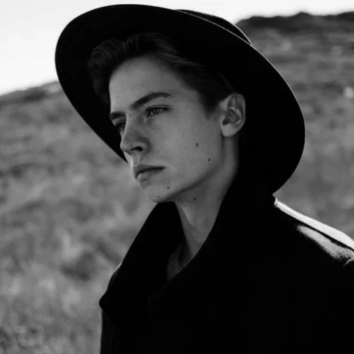 cole spruss, bel ragazzo, un bell'uomo, spruce dylan cole, cole sprouse riverdale