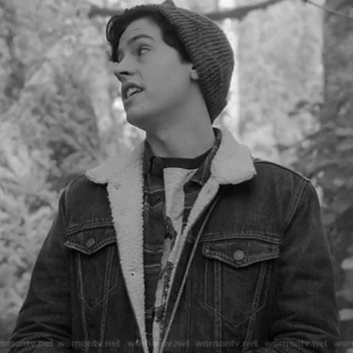 ривердэйл, спроус дилан коул, cole sprouse riverdale, коул ривердейл джинсовка, коул спроус джагхед джинсовка