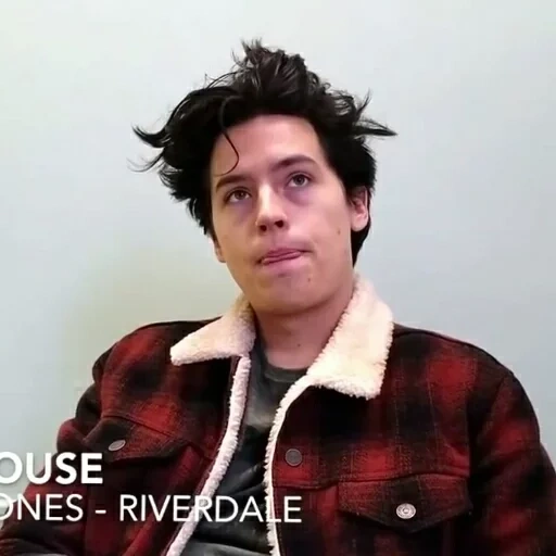 cole spruss, sprussiano dylan cole, cole spruss jaghead, cole sprouse riverdale, cole sprussiano momento engraçado
