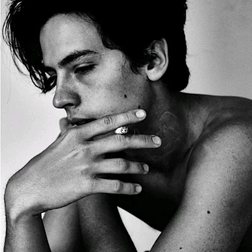 cole spruce, spruce dylan cole, cole spruce merokok, rokok cole spruce, cole sprouse riverdale