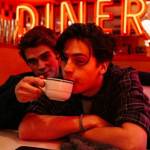 ривердэйл, кейт сериал 2021, спроус дилан коул, cole sprouse riverdale, кей джей апа коул спроус