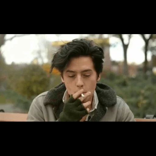 ривердэйл, спроус дилан коул, коул спроус смеется, cole sprouse riverdale, джагхед джонс цвет глаз