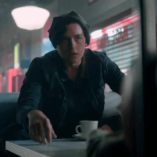 jaghead, riverdale, jaghead jones, buckland riverdale cadre, stills de cole sprus riverdale