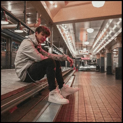 tipo, umano, nuovi ragazzi, persone della stazione, la stazione è la stazione