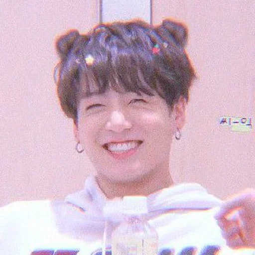 zheng zhongguo, bts jungkook, sorridi nel paese, lega giovanile antiproiettile, sorridi solennemente nel paese