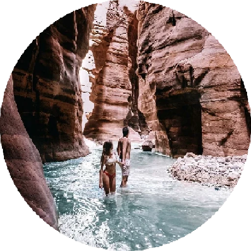 el hombre, naturaleza, vadi mujib, wind river canyon, atracciones de wadi mujib jordan