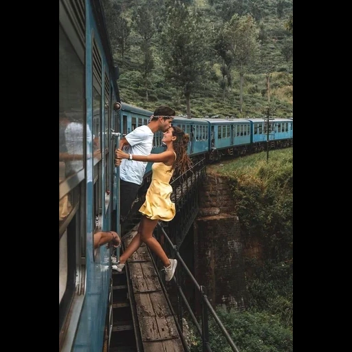 pieds, hanging out, trains en sri lanka, première relation pour toujours