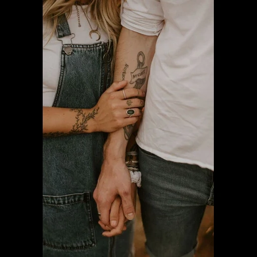 tatouages, tatouages, les deux bras, couples tatoués, idées de tatouage pour les couples