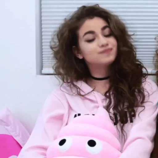 dytto, young woman, ditto is dancing, courtney kelly dytto, foxenkin asmr belly