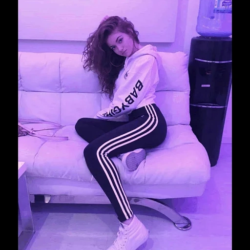 dytto, chica, chicas grandes, hermosa chica, chica popular