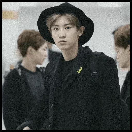 canel, park chang-lie, exo chanyeol, canel hat, chanel baiheng headdress
