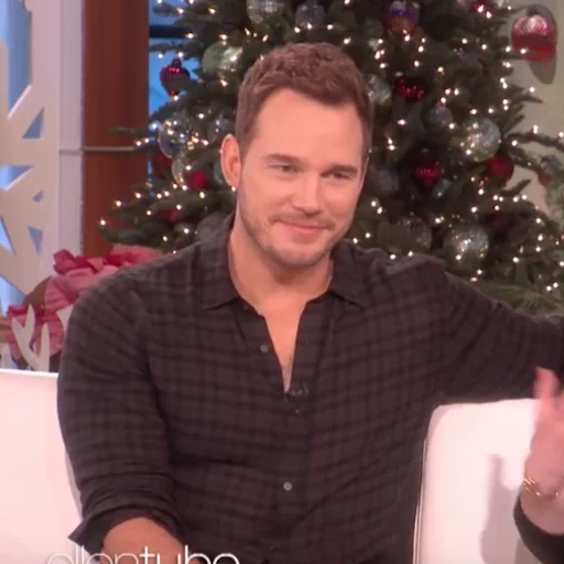 el hombre, chris pratt, christopher bo landon, star lord actor, blake shelton consigue algo