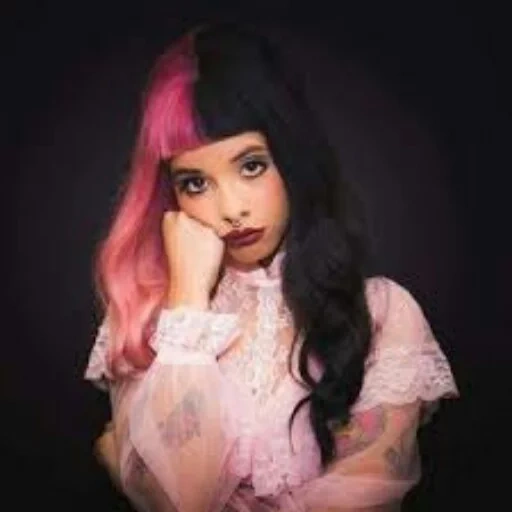 ариана гранде, мелани мартинес, мелани мартинес 2021, melanie martinez cry baby, мелани мартинес билли айлиш