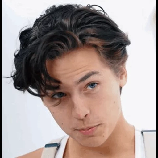 cole spruss, cole pruss 2020, sprussiano dylan cole, corte de cabelo dylan sprussiano, cole sprouse riverdale