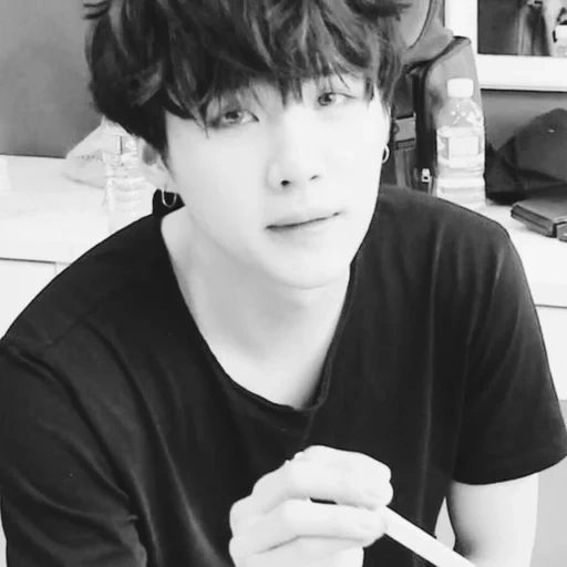 bts suga, lega giovanile antiproiettile di shujia, yoongi bts, jungkook bts, min yongi bts