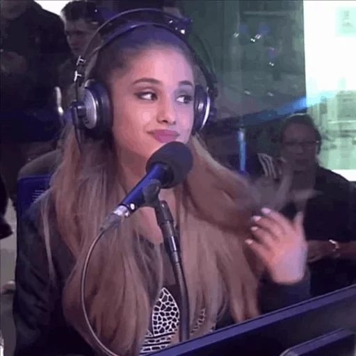 ariana, the girl, the girl, ariana grand, interview mit arianna grande