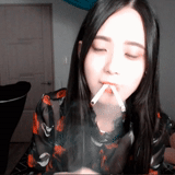 gli asiatici, le persone, la ragazza, zlzzzlz95 streamer, fumo femminile coreano