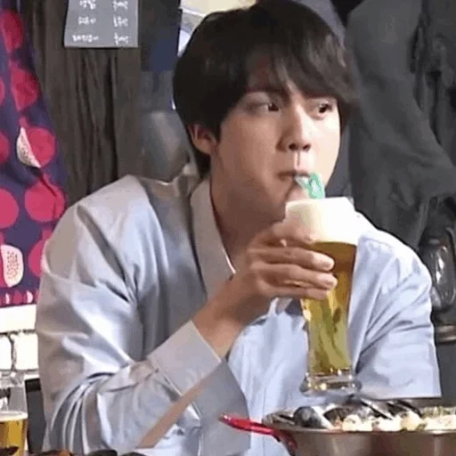 jean bts, vinho de zimbro bts, cerveja bts, baixa vartovsk, jin xiuzhen bebe