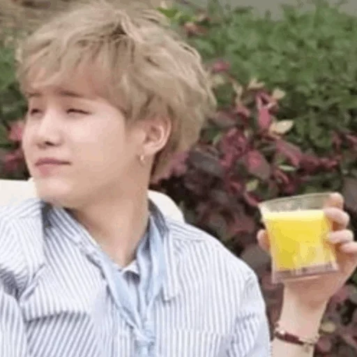 bts suga, bts meme, rap monster, bangtan boys, bts jungi drinking