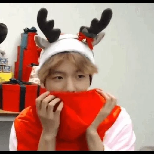 человек, пак чанёль, baekhyun exo, baekhyun christmas, exo рождество бэкхён