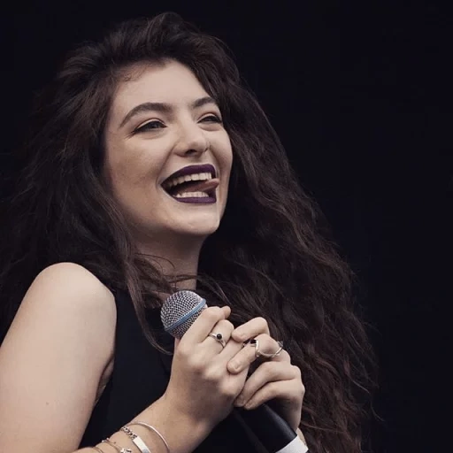 девушка, женщина, lorde 2021, lorde формы, лорд певица 2021