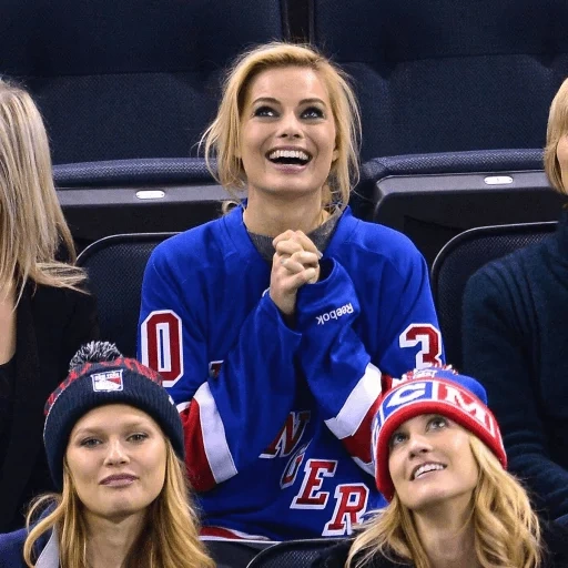 margot robbie, margroby hockey, fan dei new york ranger, margot robbie new york ranger, lega continentale di hockey su ghiaccio