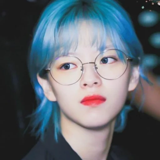 twice, twice jungyeon, twice jeongyeon, twice jeongyeon blue hair