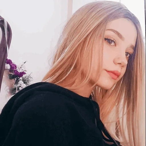 la ragazza, la ragazza, alice lebedeva, daria vorobyova, bella ragazza