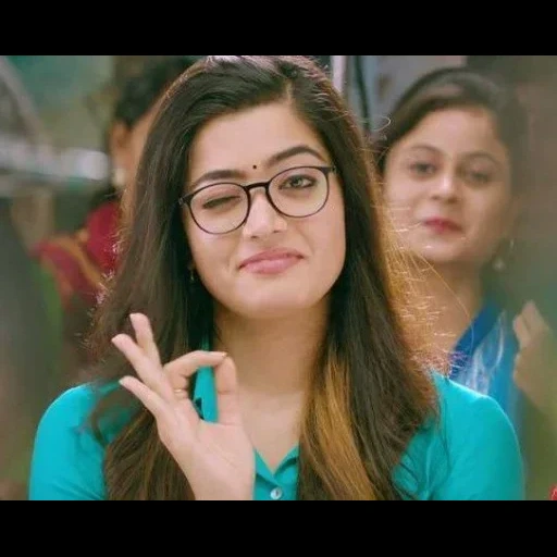 vídeo, filles, rashmika, rashmika mandana, l'école écrase l'histoire d'amour film indien