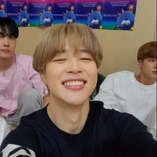 pak jimin, jimin bts, kim ta hyun, anak laki laki bangtan, senyum jimin