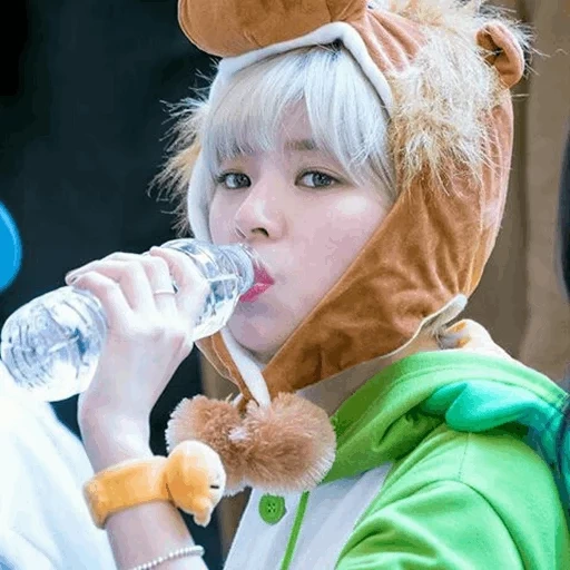 due volte, asiatico, yu chonyong, due volte jungyeon, due volte jeongyeon