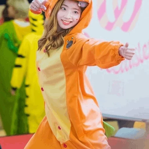twice dahyun, tigre de kigurumi, 50 abonnés, saisissez une requête, costumes de kigurumi
