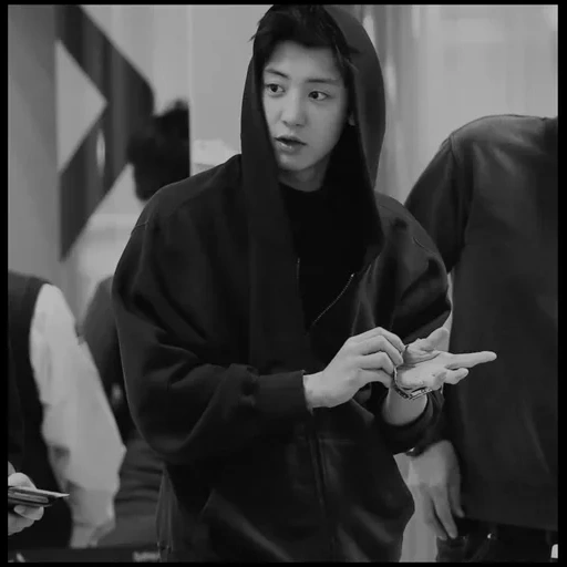 the carnell, park chang-ree, exo chanyeol, park chanyeol, chanyeol hoodie