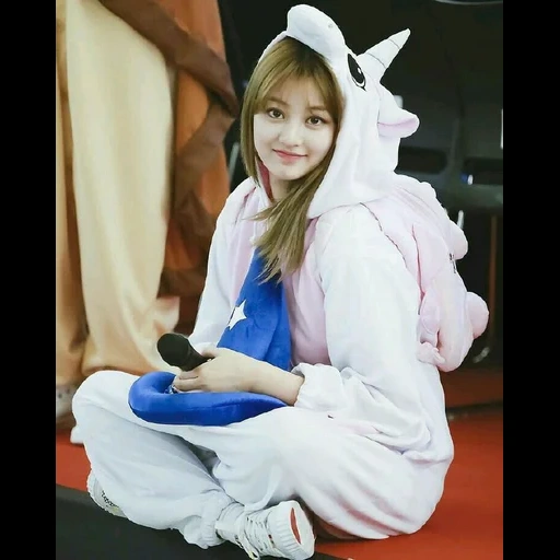 deux fois, sana deux fois, 4 archive org, kigurumi deux fois, fromis 9 jiheon