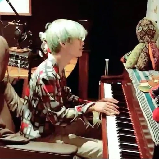 tai heng, kim tae-hyun, bangtan boys, bts on piano, kim tae-hyung piano