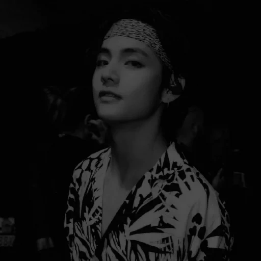 taehyung, ким тэ хён, taehyung kim, taehyung selca, грэмми 2022 тэхен сигаретой