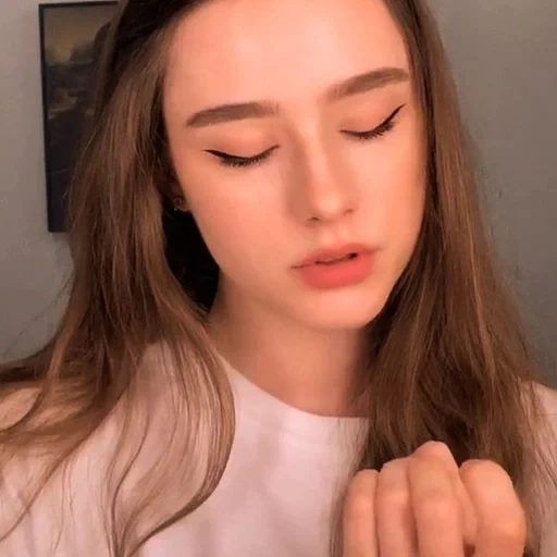 jeune femme, idées de maquillage, la beauté de la fille, belle fille, maquillage naturel