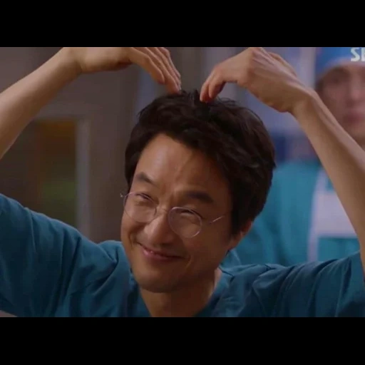 doctor kim 2 3 episodio, maestro kim dr romantic, profesor kim dr romantic 2, profesor de drama kim dr romantic, profesor de drama kim dr romantic 2