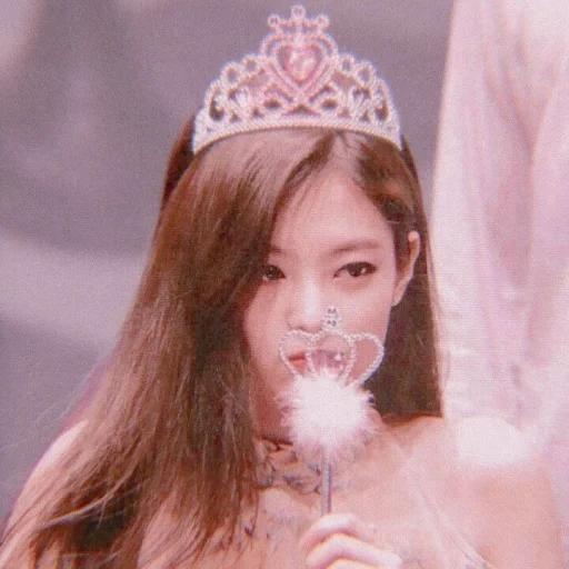 jenny kim, rosa negro, jennie blackpink, jenny blackpink crown, jenny blackpink korolev