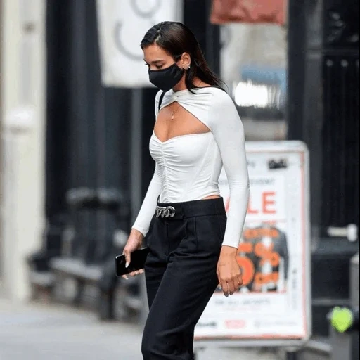 la ragazza, bella hadid, doualipa paparazzi, dua bodhi style 2020, du alipa street style