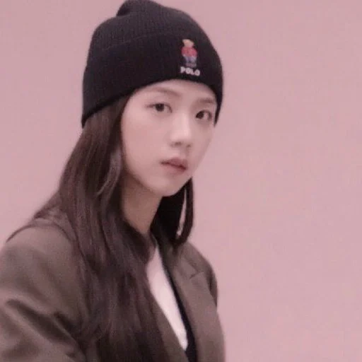 giovane donna, kim jisu, rosa nero, jisoo blackpink, drammazione dolce del 2021