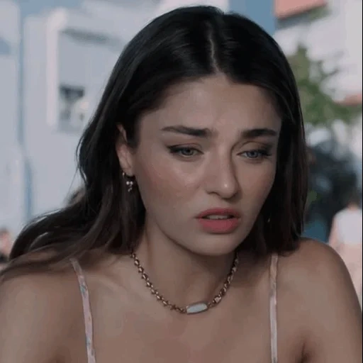 jeune femme, damla simai, belle fille, ada masali 3 episode, özgür dünya movie 2019