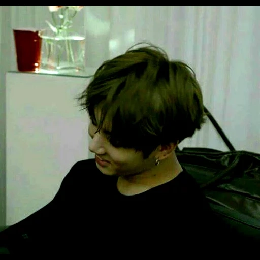 bts chonguk, jung jungkook, jungkook bts, jeon jungkook bts, jungkook mit geklärten haarspitzen